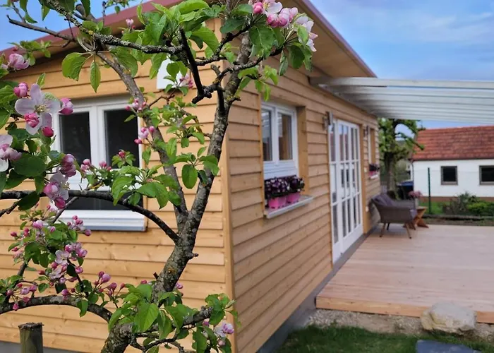 Haus Mit Stilvoller Ferienwohnung Und Tiny House Nahe Ammersee Fuer 2-6 Personen